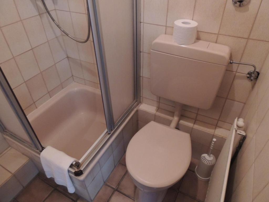 Hotel Am Flughafen Cologne Room photo